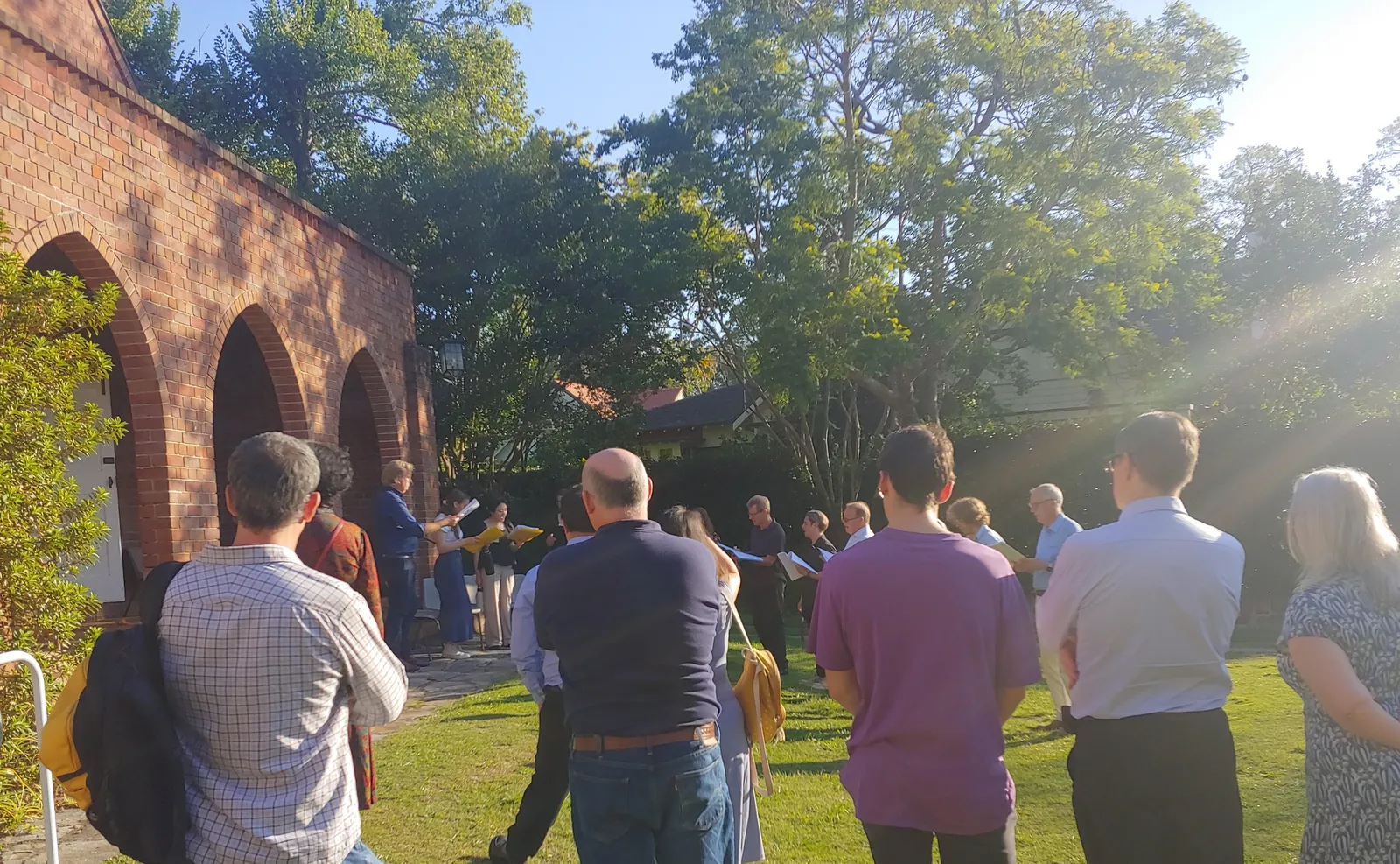 TONUS AUSTRALIS gallery: an outdoor gathering